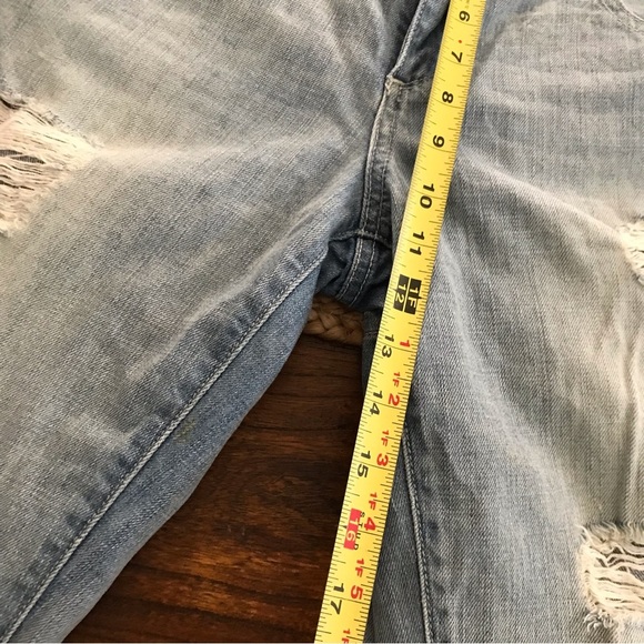 👖 2.1 Distressed Denim Jeans - Picture 14 of 16